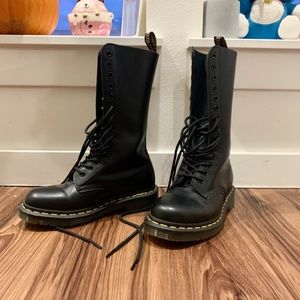 Dr. Martens 1914 Smooth Leather